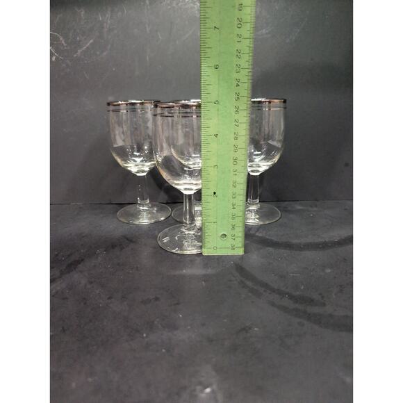 Silver‎ Rimmed Cocktail Glasses Stemware, Set of 4, Midcentury Barware, 4 Oz - Picture 8 of 9